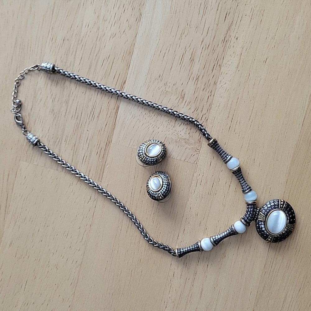VNTG metal opal look necklace and earrings matching set
